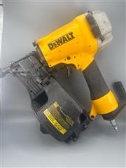 J06-DEWALT NAILER